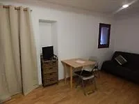 Apartaments Al Barri Vell De * Жирона